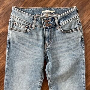 NWOT Levi's Super Low Flare Jeans